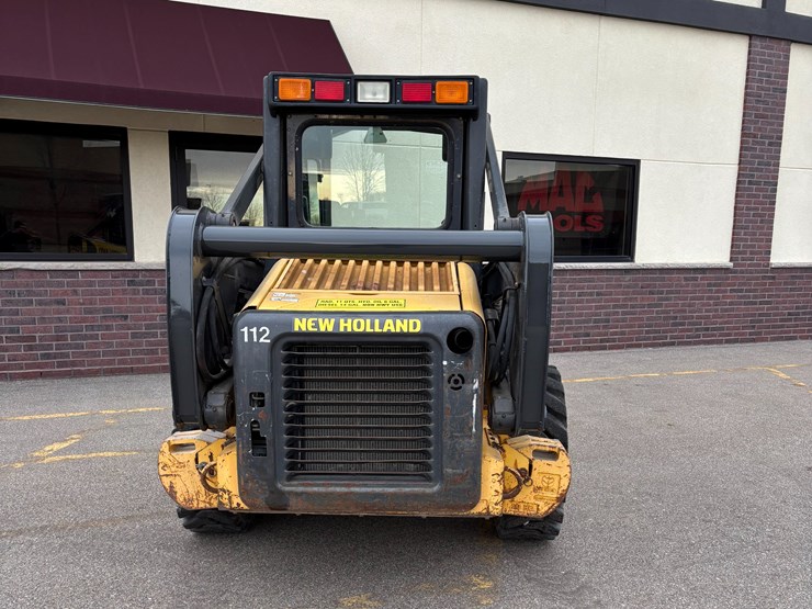 2006-new-holland-l170-image-4