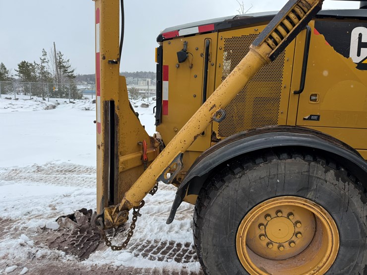 caterpillar-160m-image-61