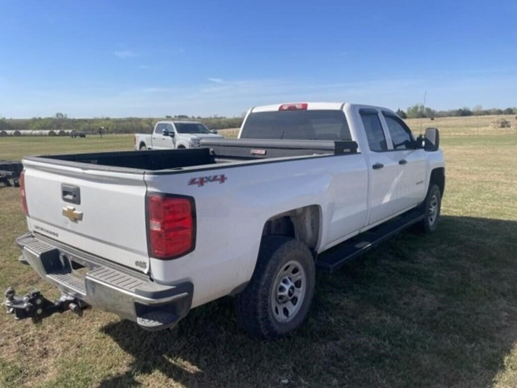 2015-chevrolet-silverado-2500hd-image-6