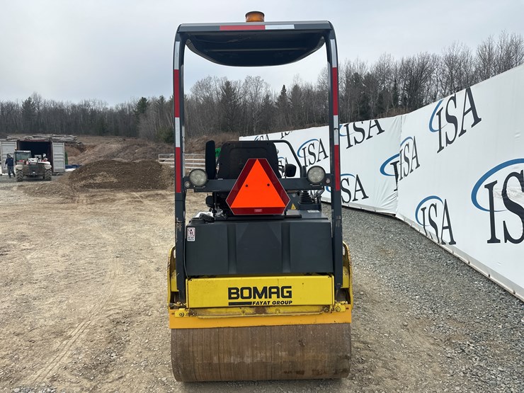 2004-bomag-bw120ad-4-image-4