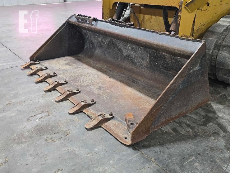 2023-caterpillar-259d3-image-9