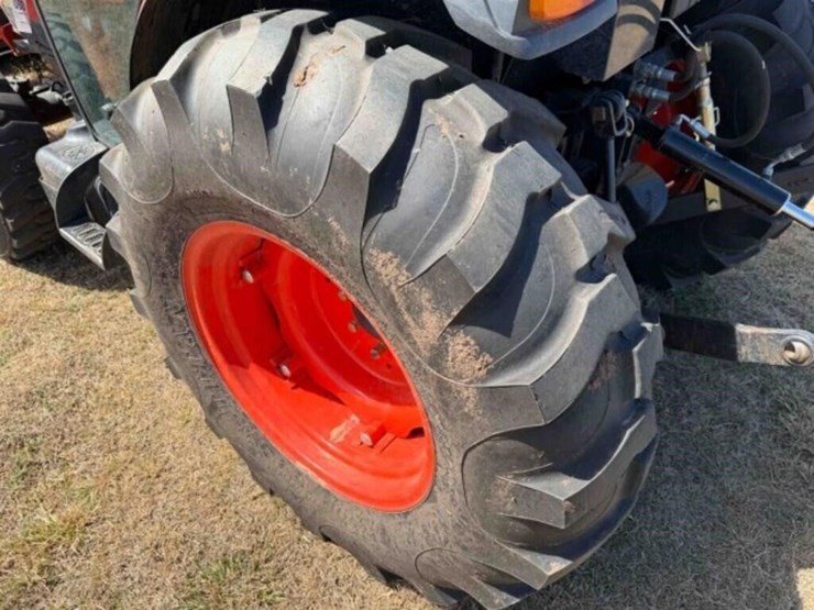 2018-kioti-dk4210-se-tractor-image-9
