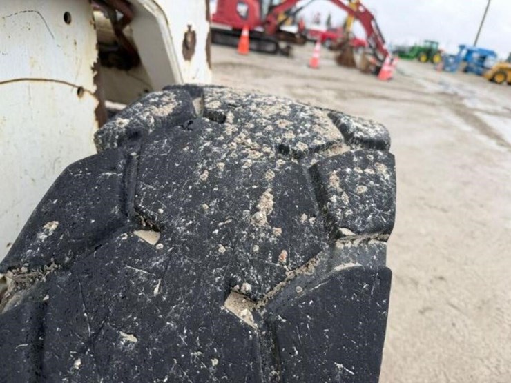 2009-bobcat-864-image-29