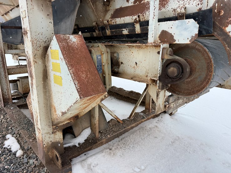 #2210-•-fabtek-14'x96"x128"-feeder-bin-image-24