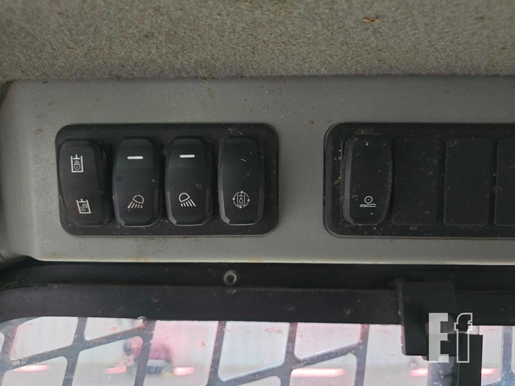 caterpillar-262d3-image-19