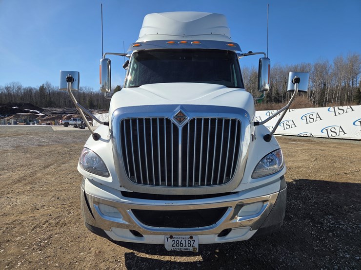 2013-international-prostar-image-8