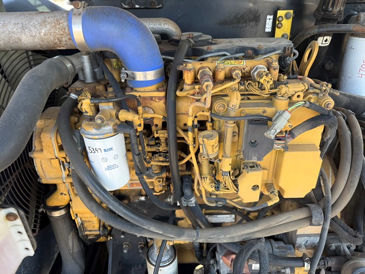 2007-caterpillar-tl1055-image-30