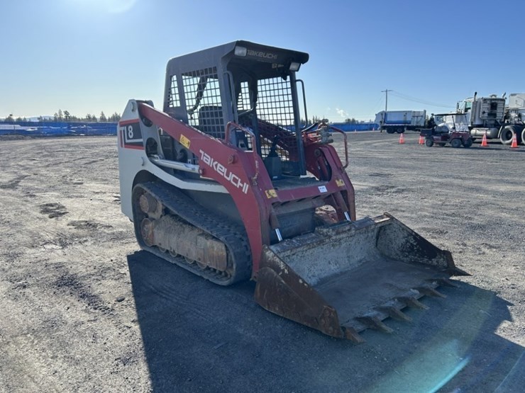 2016-takeuchi-tl8-image-7