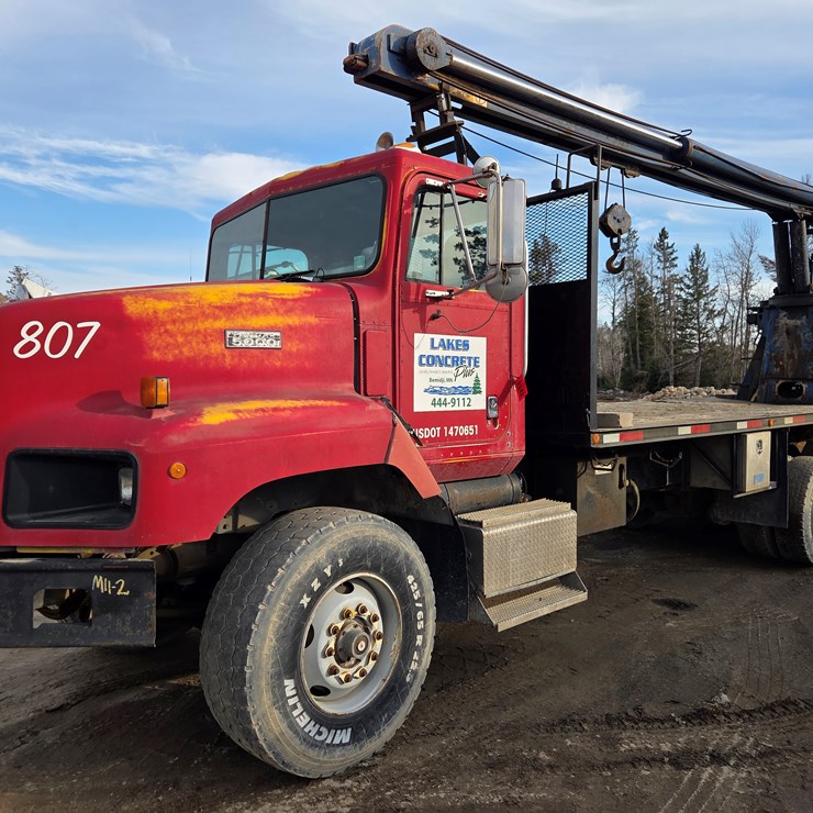 1998 INTERNATIONAL PAYSTAR 5000