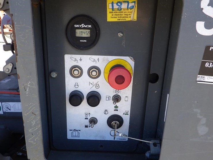 2018-skyjack-sj6826rt-image-15