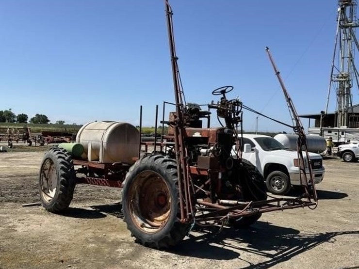 danzig-300g-poly-tank-s.p.-articulating-sprayer-image-24