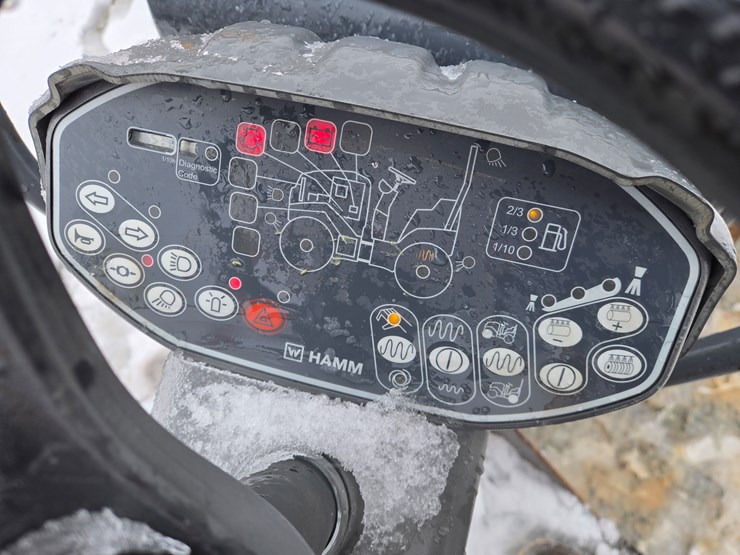 2012-hamm-hd14vv-image-36
