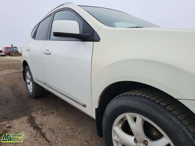 2013-nissan-rogue-image-31