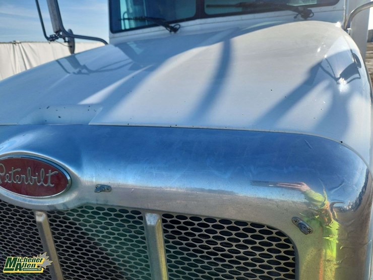 2011-peterbilt-337-image-37