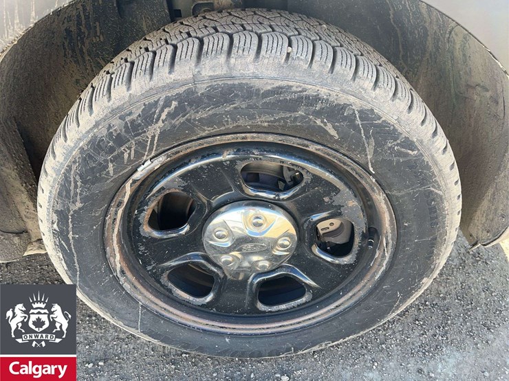 2018-ford-explorer-image-12