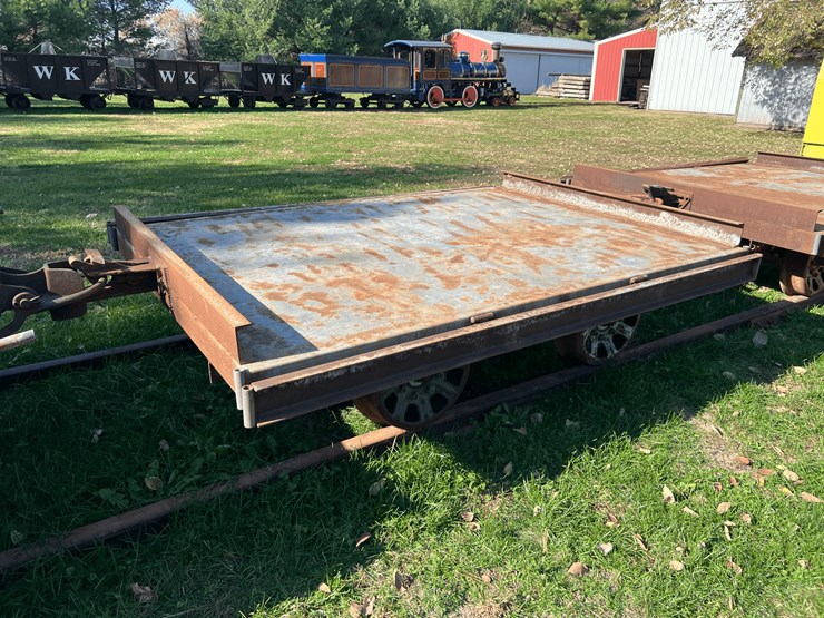 set-of-3-flat-cars-image-28