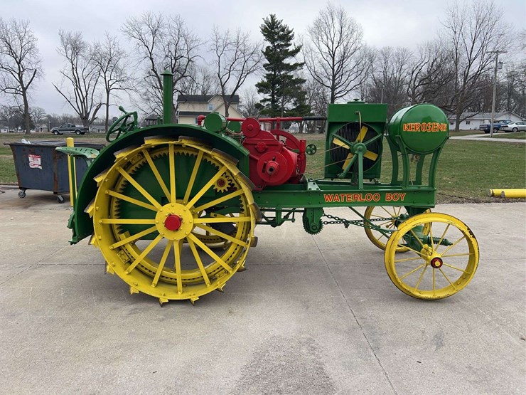 12-25-waterloo-boy-model-n-image-5