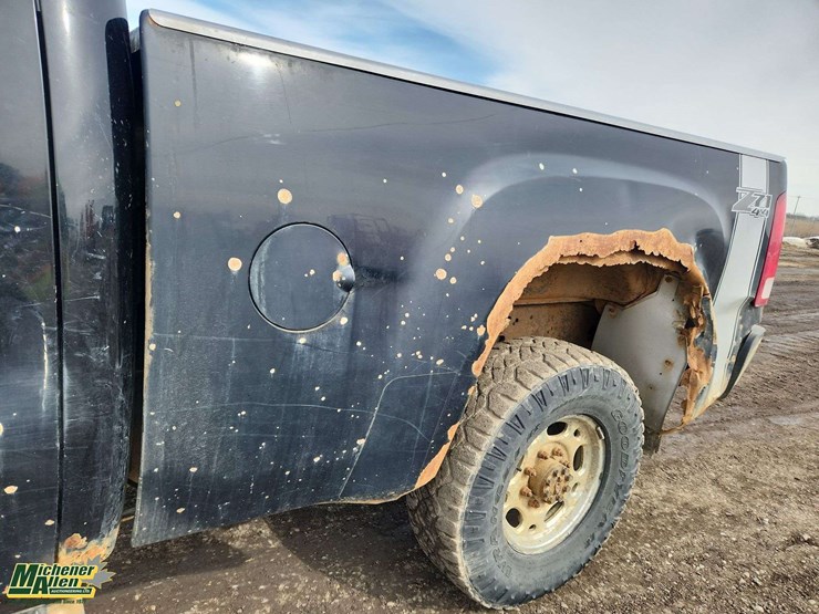 2010-gmc-sierra-2500hd-image-44