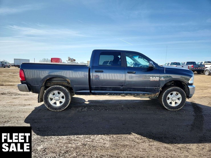 2013-dodge-3500-image-23