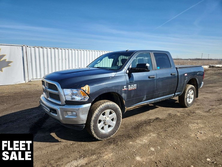 2013-dodge-3500-image-1
