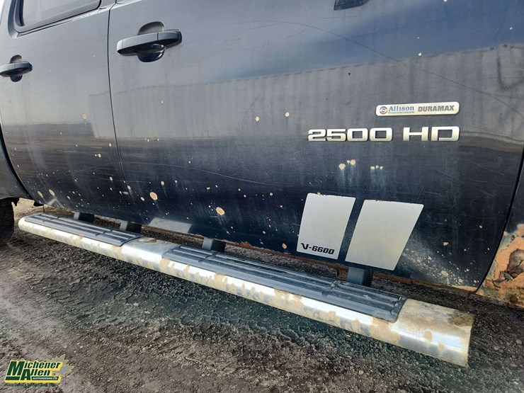 2010-gmc-sierra-2500hd-image-37