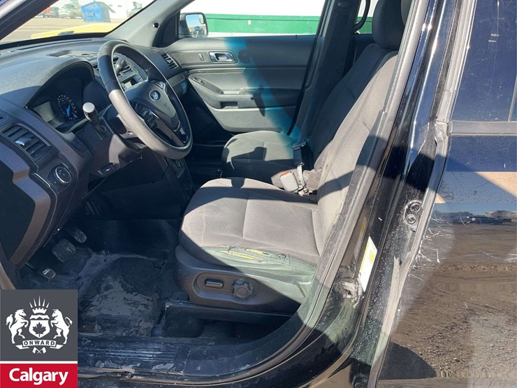 2018-ford-explorer-image-13