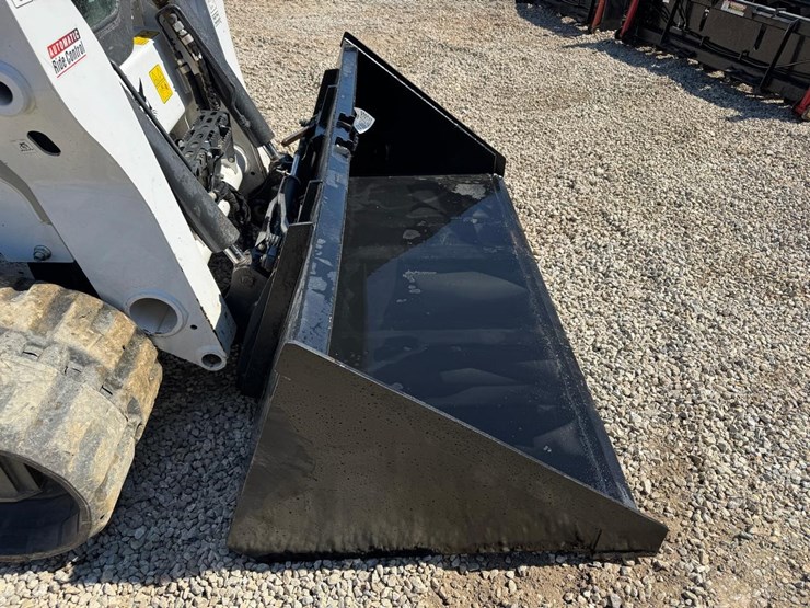 wildcat-80"-skid-steer-high-capacity-bucket-image-4
