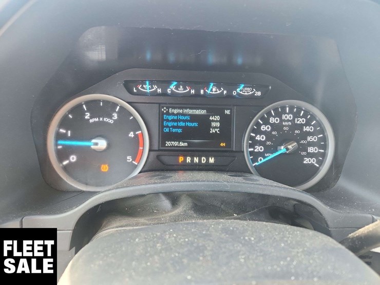 2022-ford-f350-image-19