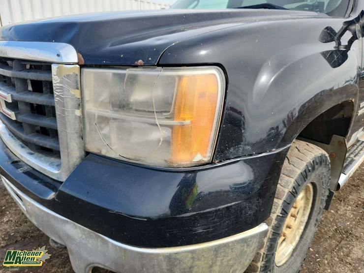 2010-gmc-sierra-2500hd-image-48