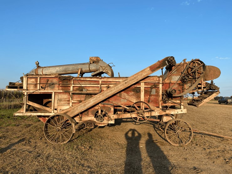 1911-russell-36-x-60-wood-threshing-machine-image-4