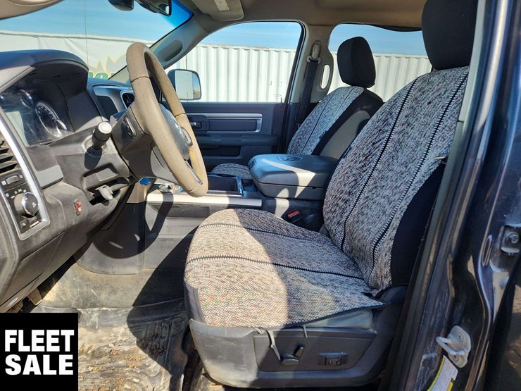 2013-dodge-3500-image-15