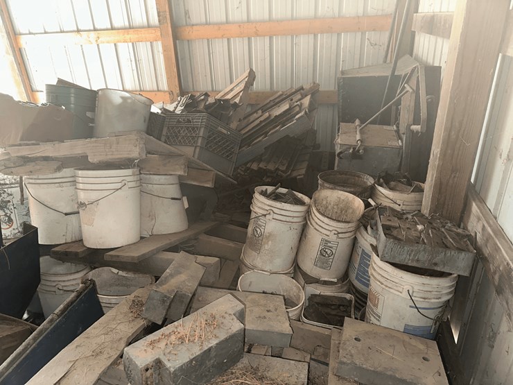 frick-steam-locomotive-with-track-image-268