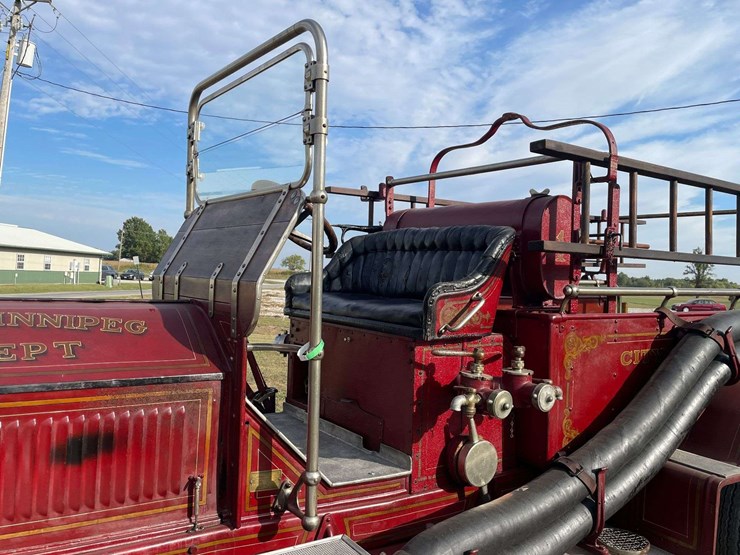 1917-american-la-france-firetruck-image-69
