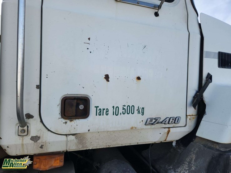 2001-mack-ch613-image-34