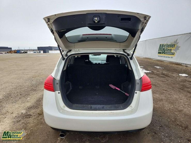 2013-nissan-rogue-image-16