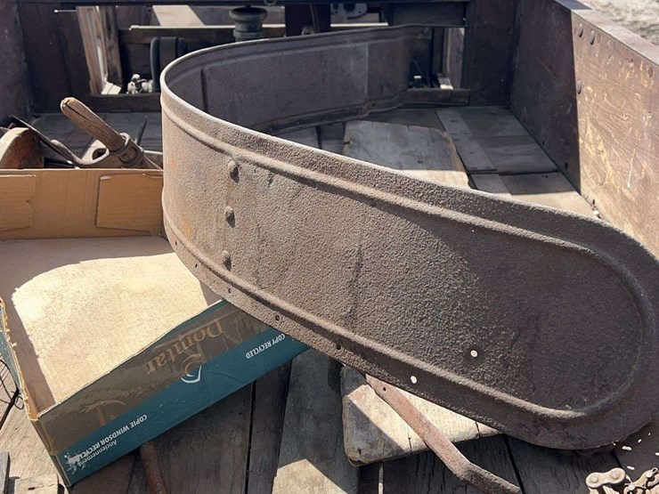 international-highwheeler---restoration-started---original-paint-bed-image-24