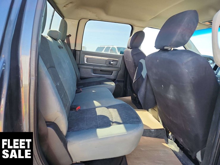 2013-dodge-3500-image-17