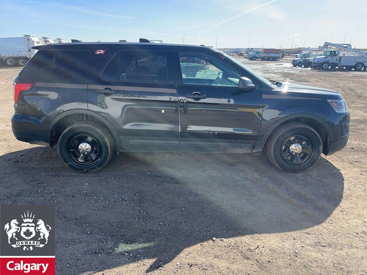 2019-ford-explorer-image-6