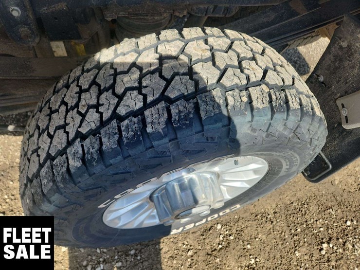 2022-ford-f350-image-12