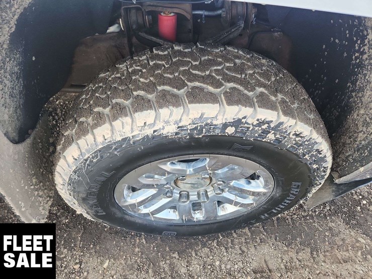 2019-chevrolet-silverado-3500hd-image-30