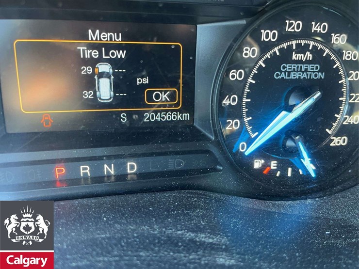 2018-ford-explorer-image-25