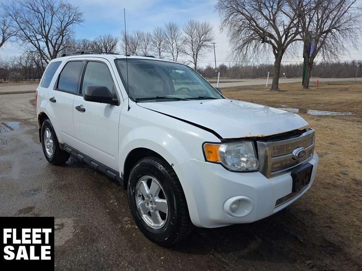 2011-ford-escape-image-2