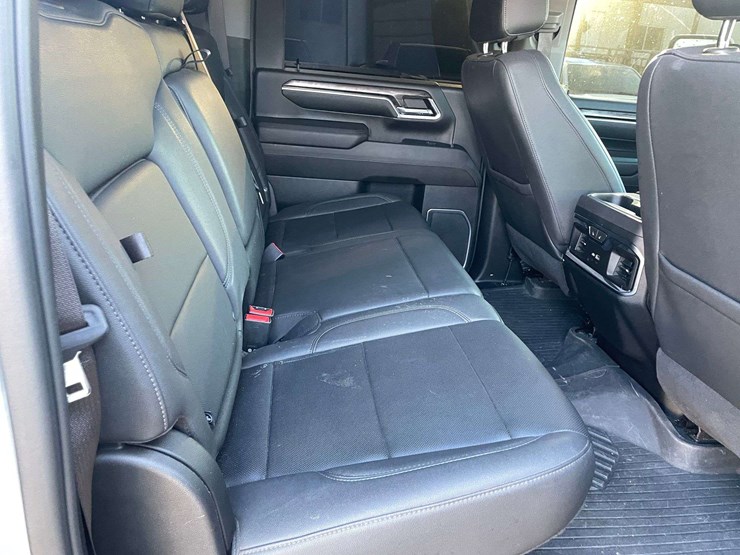 2024-chevrolet-silverado-2500-image-17