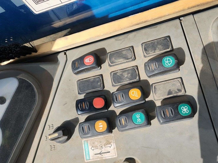 2010-genie-gth5519-image-7