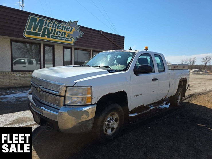2010-chevrolet-silverado-2500hd-image-1