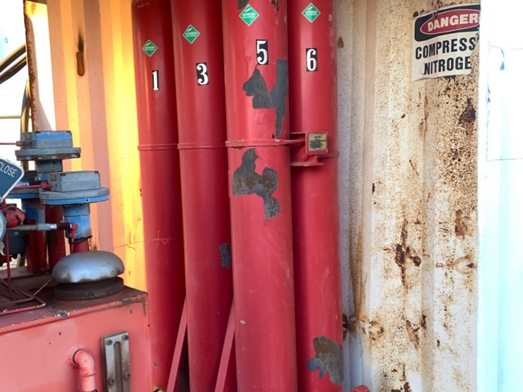 18’-l-x-8’-w-x-9’4”-t-skidded-bop-closing-unit-image-7