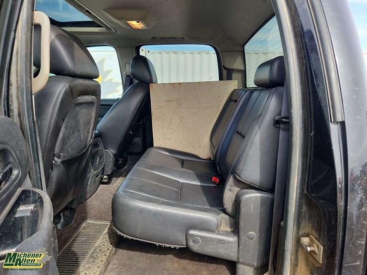 2010-gmc-sierra-2500hd-image-23