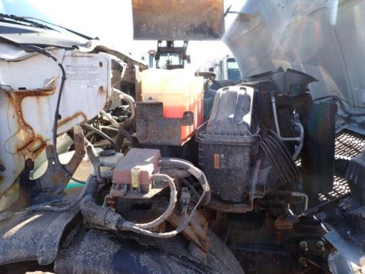 2016-ford-f650-image-28