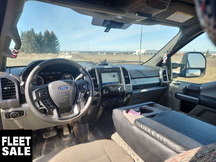 2022-ford-f350-image-18