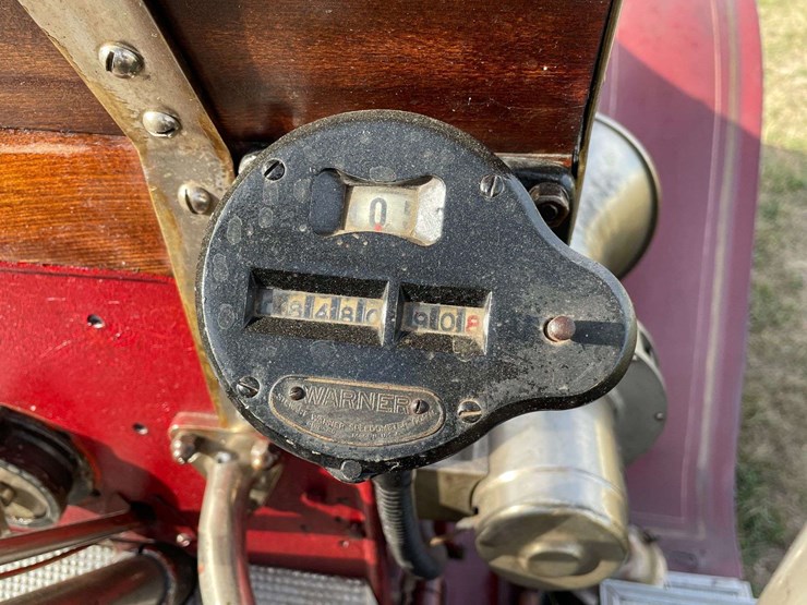 1917-american-la-france-firetruck-image-61